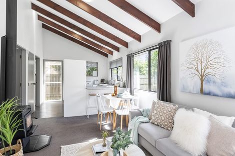 Photo of property in 1 Te Uruhi Grove, Paraparaumu, 5032