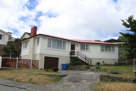 Photo of property in 7 Camrose Grove, Kingston, Wellington, 6021