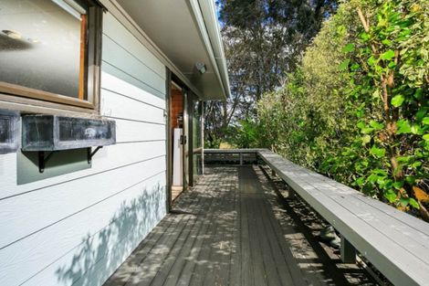 Photo of property in 2/32 Trinidad Road, Sunnynook, Auckland, 0620
