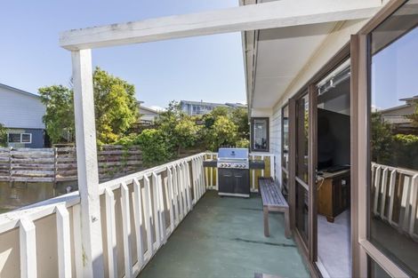 Photo of property in 20 Eskdale Road, Papakowhai, Porirua, 5024