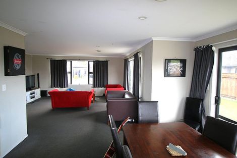 Photo of property in 2 Angelina Way, Kelvin Grove, Palmerston North, 4414