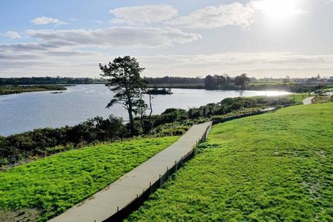 Photo of property in 16 Evergreen Parade, Rosehill, Papakura, 2113