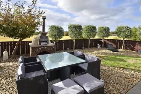 Photo of property in 22 Castlehill Court, Wattle Downs, Auckland, 2103