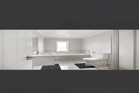 Photo of property in 30 Opouatu Avenue, Glenbrook, 2681