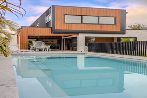 Photo of property in 490 Point Chevalier Road, Point Chevalier, Auckland, 1022