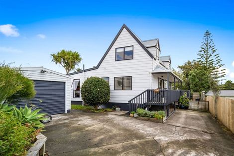 Photo of property in 6b Dobell Road, Stanmore Bay, Whangaparaoa, 0932