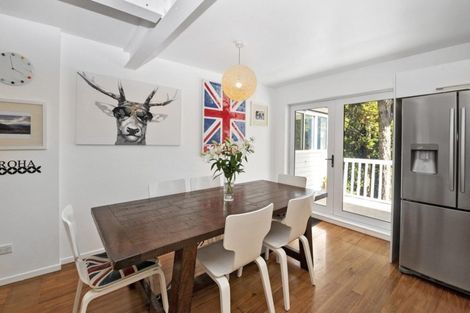 Photo of property in 20 Waima Crescent, Titirangi, Auckland, 0604