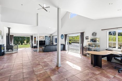 Photo of property in 125 Derham Road, Te Horo, Otaki, 5581