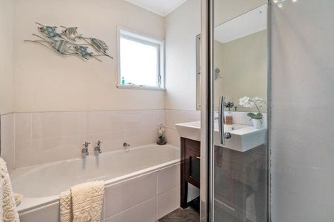 Photo of property in 2a Kurnell Drive, Botany Downs, Auckland, 2010