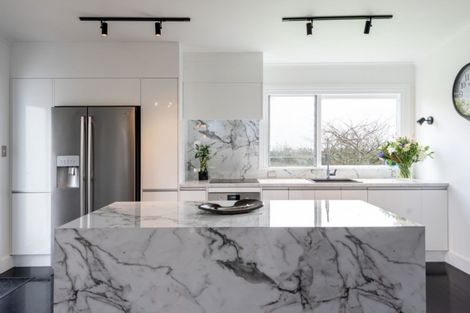 Photo of property in 100 Pukekohe East Road, Pukekohe, 2677