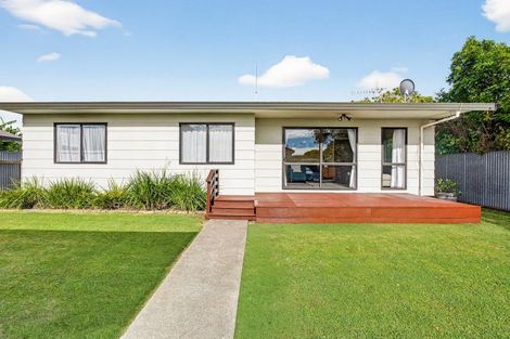 Photo of property in 2/27 Nuffield Avenue, Marewa, Napier, 4110