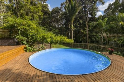 Photo of property in 16 Napuka Road, Henderson Valley, Auckland, 0612