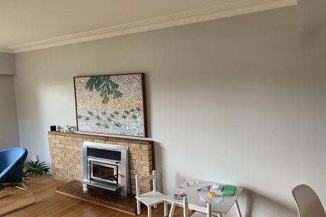 Photo of property in 18 Kervil Avenue, Te Atatu Peninsula, Auckland, 0610