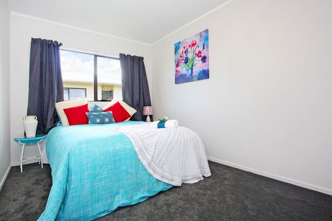 Photo of property in 1/6 Hatherley Place, Clendon Park, Auckland, 2103