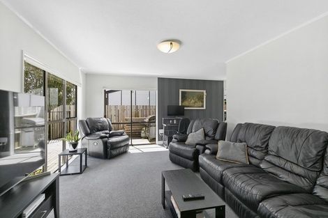 Photo of property in 26 Tobago Crescent, Grenada North, Wellington, 5028