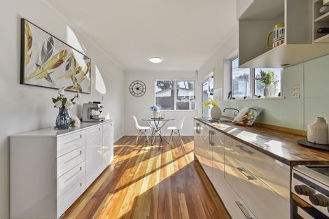 Photo of property in 18 Marybeth Place, Rosehill, Papakura, 2113