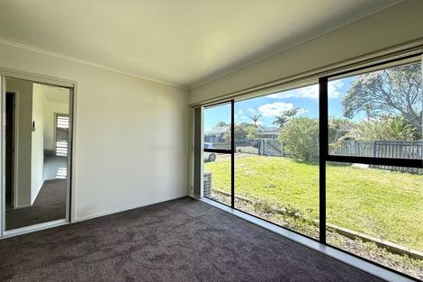 Photo of property in 3 Palm Court Drive, Glen Eden, Auckland, 0602