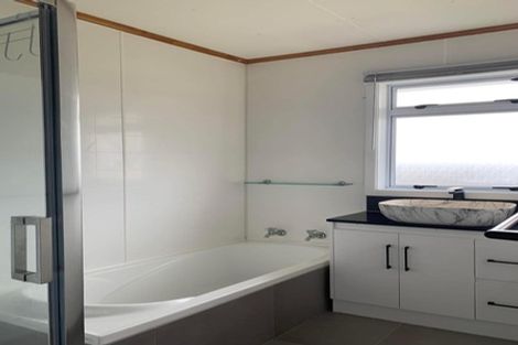 Photo of property in 49 Beaumonts Way, Manurewa, Auckland, 2102