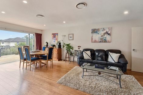 Photo of property in 256 Hill Road, The Gardens, Auckland, 2105