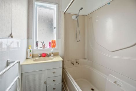 Photo of property in 10 Andrews Street, Paeroa, 3600