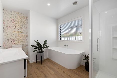 Photo of property in 49 Mount Nicholas Avenue, Wanaka, 9305