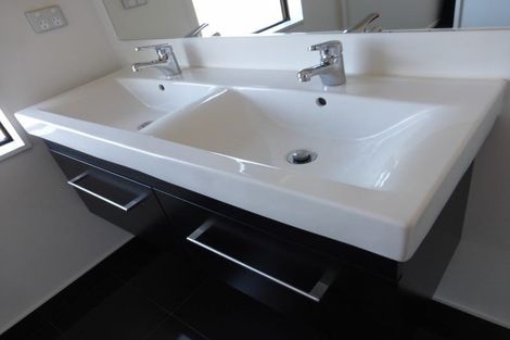 Photo of property in 13 Tommy Street, Pegasus, 7612