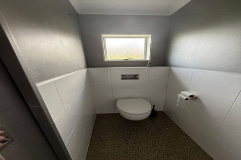 Photo of property in 19a Sunnyside Road, Sunnyvale, Auckland, 0612