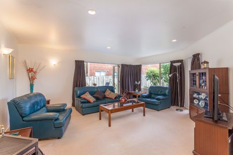 Photo of property in 22 Sherrybrooke Place, Sunnyvale, Auckland, 0612