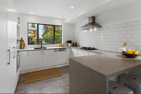 Photo of property in 130 Wairakei Road, Bryndwr, Christchurch, 8053