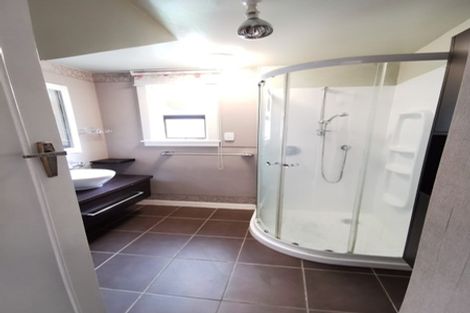 Photo of property in 67 Memorial Avenue, Ilam, Christchurch, 8053