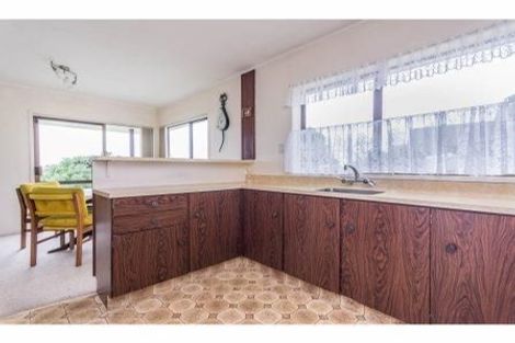 Photo of property in 2/75a West Coast Road, Glen Eden, Auckland, 0602