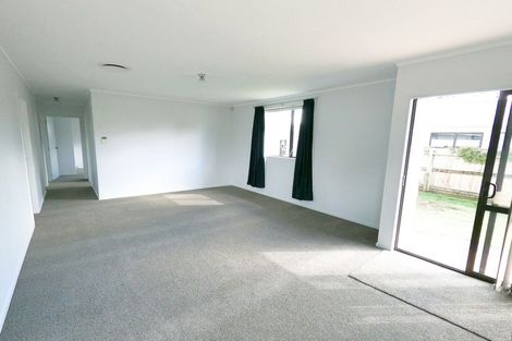 Photo of property in 2/35 Hill Crescent, Papakura, 2110