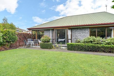 Photo of property in 2/38 Chipping Lane, Redwood, Christchurch, 8051