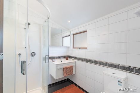 Photo of property in 15 Johnswood Grove, Clouston Park, Upper Hutt, 5018