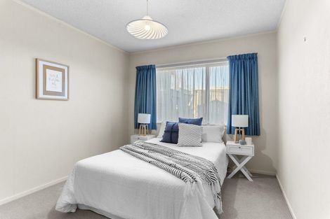 Photo of property in 137 Govett Avenue, Frankleigh Park, New Plymouth, 4310