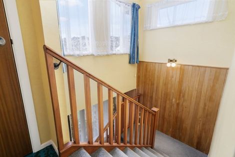 Photo of property in 24 Westview Grove, Miramar, Wellington, 6022