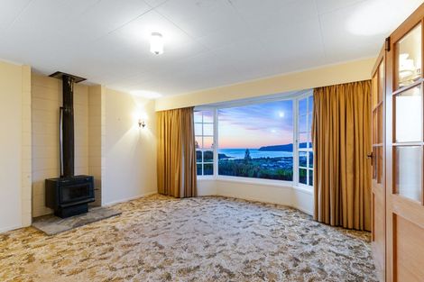 Photo of property in 45 Kahu Road, Paremata, Porirua, 5024