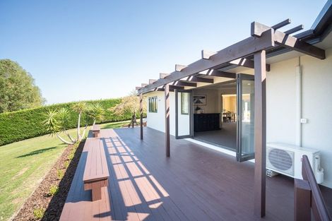 Photo of property in 34 Schnell Drive, Kelvin Grove, Palmerston North, 4414