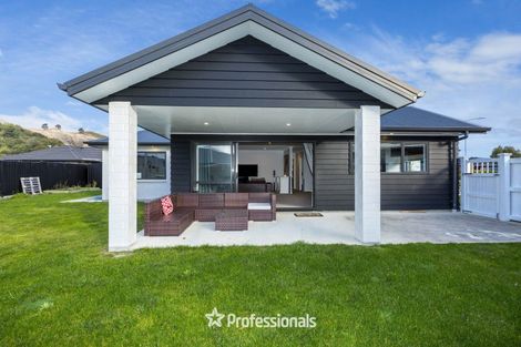 Photo of property in 10 Kerrigan Crescent, Wallaceville, Upper Hutt, 5018