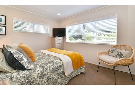 Photo of property in 2/54 Lakeside Drive, Orewa, 0931