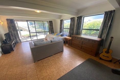 Photo of property in 104 Field Way, Waikanae Beach, Waikanae, 5036