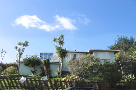 Photo of property in 52 Cornwall Crescent, Cannons Creek, Porirua, 5024