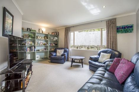 Photo of property in 6/126 Whangaparaoa Road, Red Beach, 0932