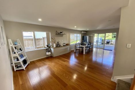 Photo of property in 14 Ballyboe Place, Pinehill, Auckland, 0632