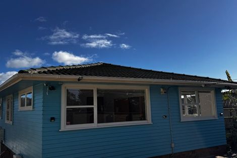 Photo of property in 75 Avonleigh Road, Green Bay, Auckland, 0604
