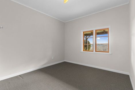 Photo of property in 950 Oneriri Road, Kaiwaka, 0573
