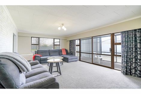Photo of property in 8 Myers Street, Waikiwi, Invercargill, 9810
