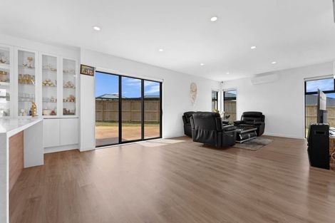 Photo of property in 8 Bathurst Crescent, Pokeno, 2402