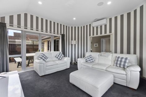 Photo of property in 17 Farleigh Close, Huntington, Hamilton, 3210