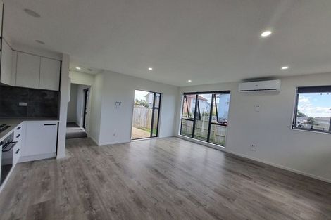 Photo of property in 2 Arnhem Place, Pukekohe, 2120